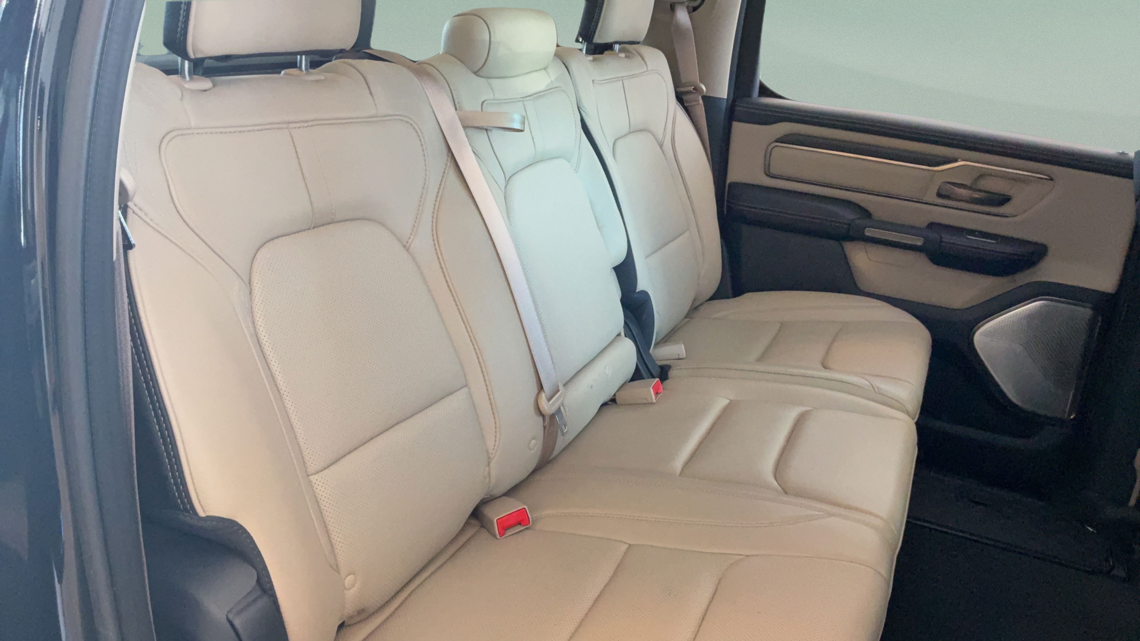 Used 2019 RAM 1500 Limited AWD/4WD image 37