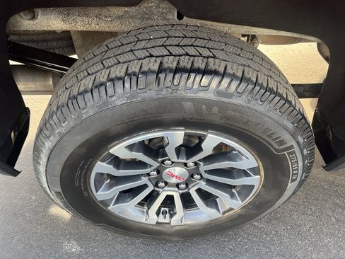 Used 2023 GMC Sierra 1500 AT4 w/ Technology Package image 36