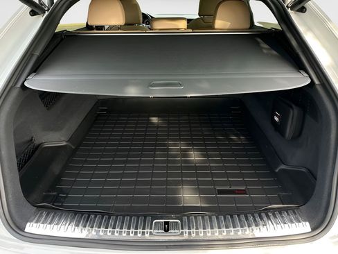 Used 2020 Audi Q8 Premium AWD/4WD image 23