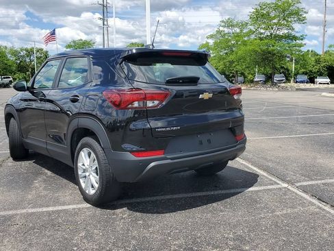 Used 2021 Chevrolet TrailBlazer LS FWD image 3