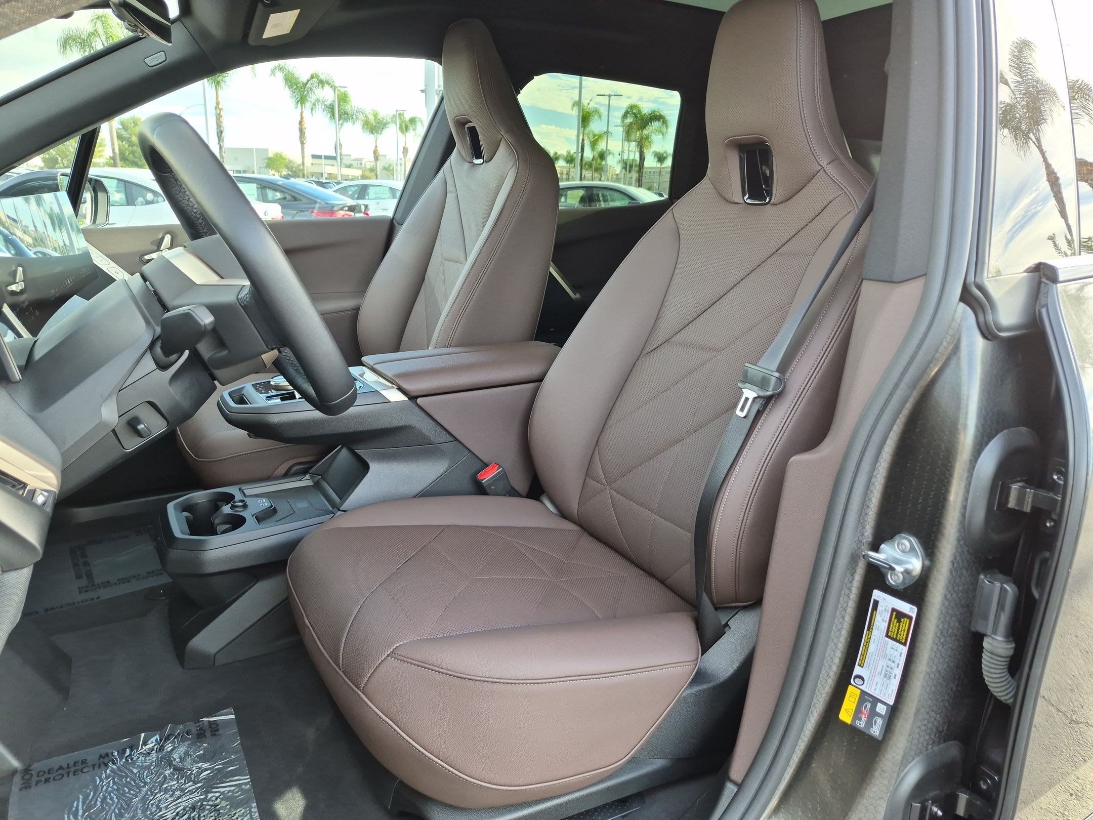 Certified 2025 BMW iX xDrive50 AWD/4WD image 16