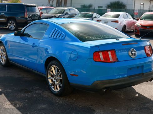 Used 2011 Ford Mustang Premium w/ 202A Rapid Spec Order Code RWD image 4