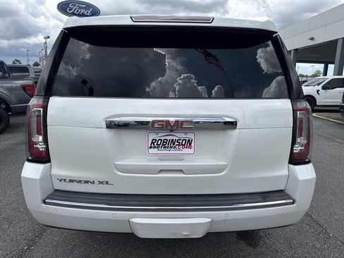 Used 2017 GMC Yukon XL Denali w/ Open Road Package RWD image 6