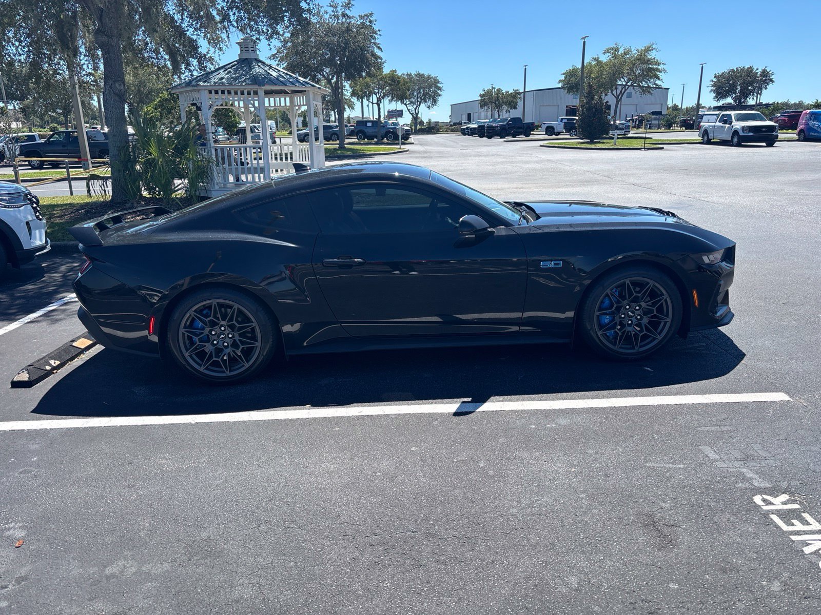 Used 2024 Ford Mustang GT Premium RWD image 3