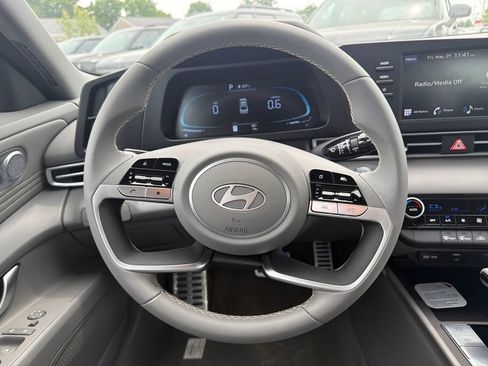 Used 2026 Hyundai Elantra Sport FWD image 17