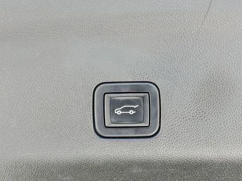 Certified 2022 GMC Yukon XL Denali RWD image 10