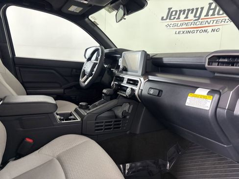 Used 2026 Toyota 4Runner SR5 image 28