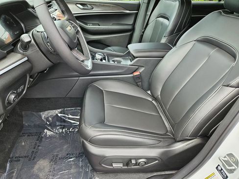 New 2025 Jeep Grand Cherokee L Limited image 8