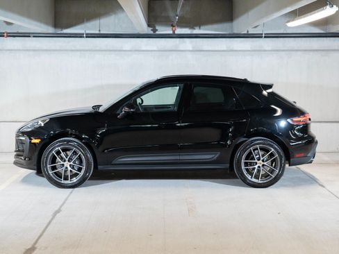 Certified 2026 Porsche Macan AWD/4WD image 2