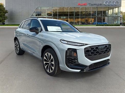 New 2026 Audi Q3 quattro 2.0T AWD/4WD image 1