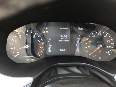 Used 2024 Jeep Compass Latitude AWD/4WD image 31