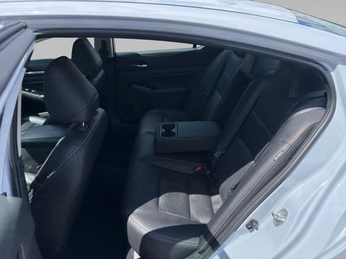 Used 2025 Nissan Altima 2.5 SR w/ SR Premium Package FWD image 22