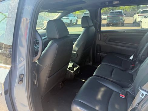 Used 2023 Honda Odyssey Sport image 11