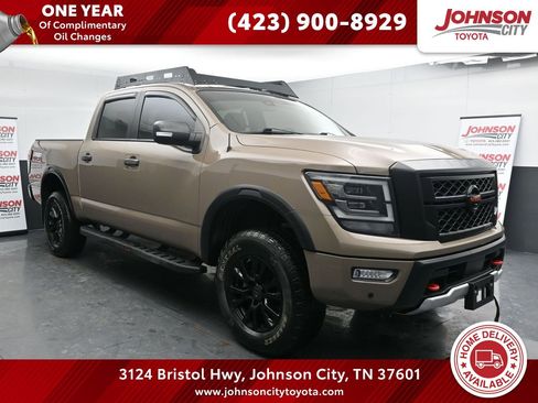 Used 2021 Nissan Titan PRO-4X w/ Pro-4x Convenience Package image 1
