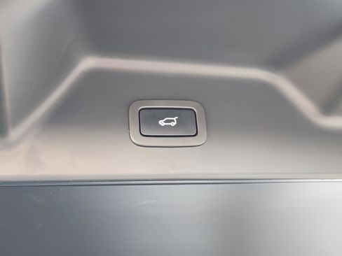 Used 2017 Land Rover Range Rover SV Autobiography Dynamic image 31