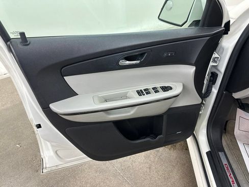 Used 2012 GMC Acadia Denali AWD/4WD image 36
