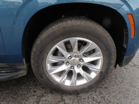 Certified 2025 Chevrolet Suburban Premier image 9