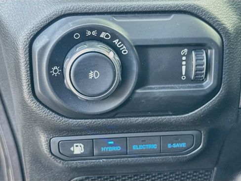 Certified 2023 Jeep Wrangler Unlimited w/ Convenience Group AWD/4WD image 11