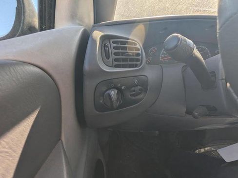 Used 2003 Ford F150 XL RWD image 38
