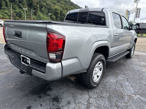 Used 2023 Toyota Tacoma SR w/ SR Convenience Package image 5