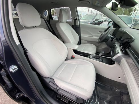 Used 2025 Hyundai Kona SEL image 36
