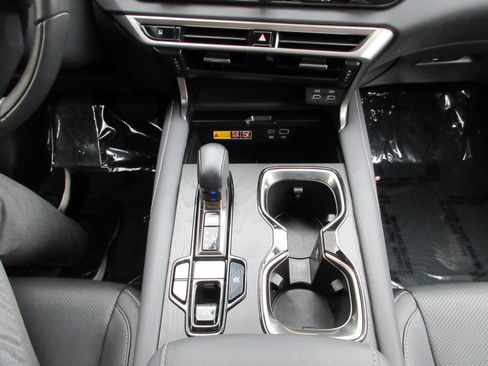 Used 2025 Lexus RX 350h image 45