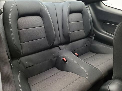 Used 2017 Ford Mustang Coupe RWD image 19