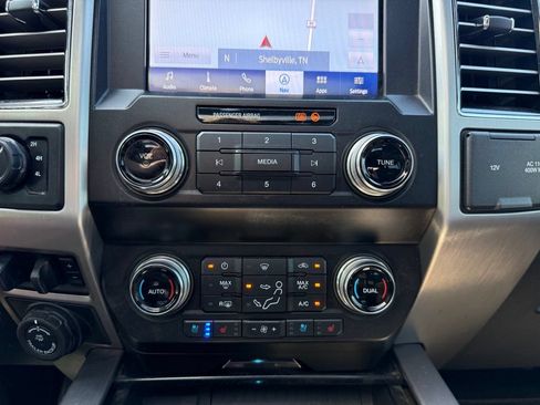 Used 2020 Ford F450 Platinum w/ FX4 Off-Road Package AWD/4WD image 14