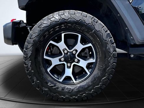 Used 2021 Jeep Wrangler Unlimited Rubicon w/ Safety Group AWD/4WD image 8