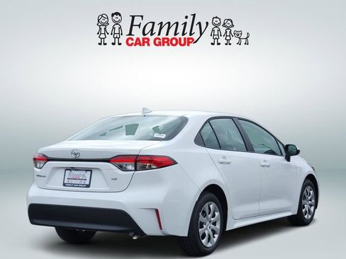 Used 2026 Toyota Corolla LE image 4