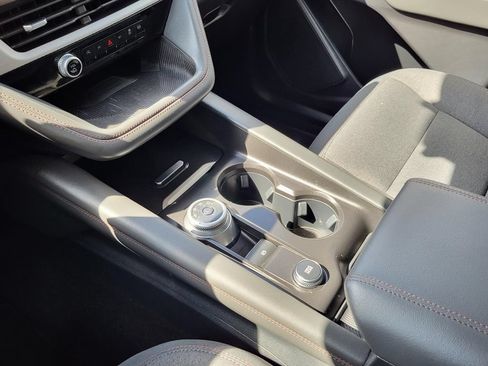 Certified 2025 Ford Explorer Active RWD image 9