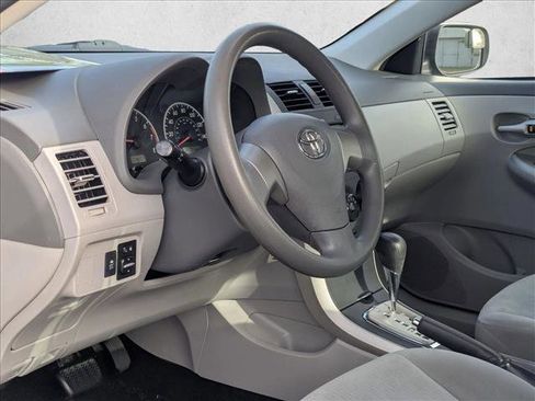 Used 2010 Toyota Corolla LE image 10