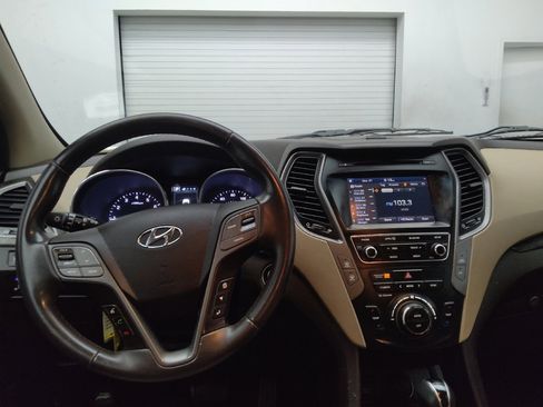 Used 2017 Hyundai Santa Fe Sport image 22