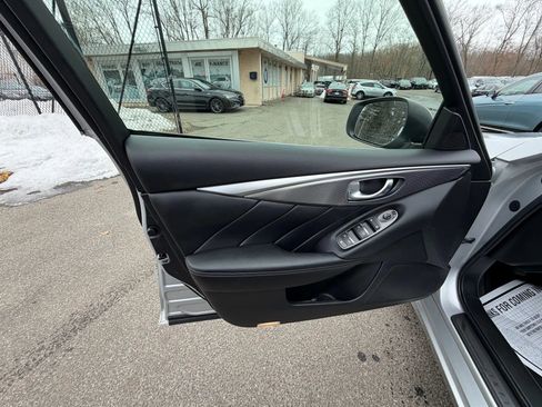 Used 2015 INFINITI Q50 2.0t w/ Moonroof Package image 9