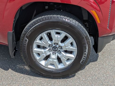 Certified 2024 Nissan Frontier SV w/ SV Convenience Package AWD/4WD image 11