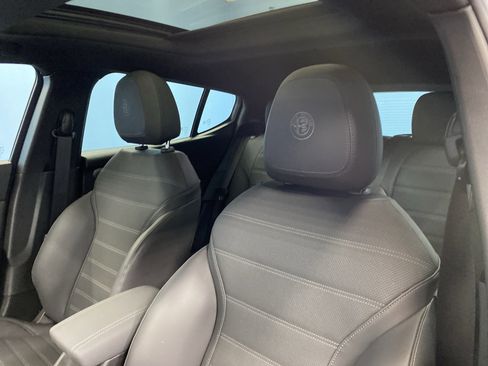 Used 2024 Alfa Romeo Tonale Veloce image 8