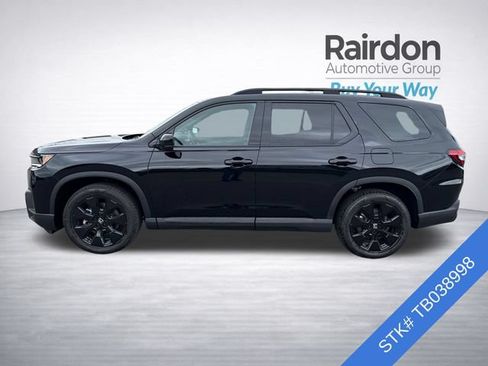 Used 2026 Honda Pilot Black Edition image 4