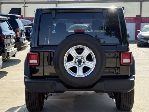 Used 2022 Jeep Wrangler Unlimited Sport w/ Sun And Sound Package AWD/4WD image 5