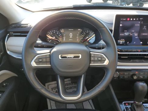 Certified 2022 Jeep Compass Limited image 18