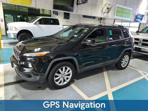 Used 2016 Jeep Cherokee Limited image 2