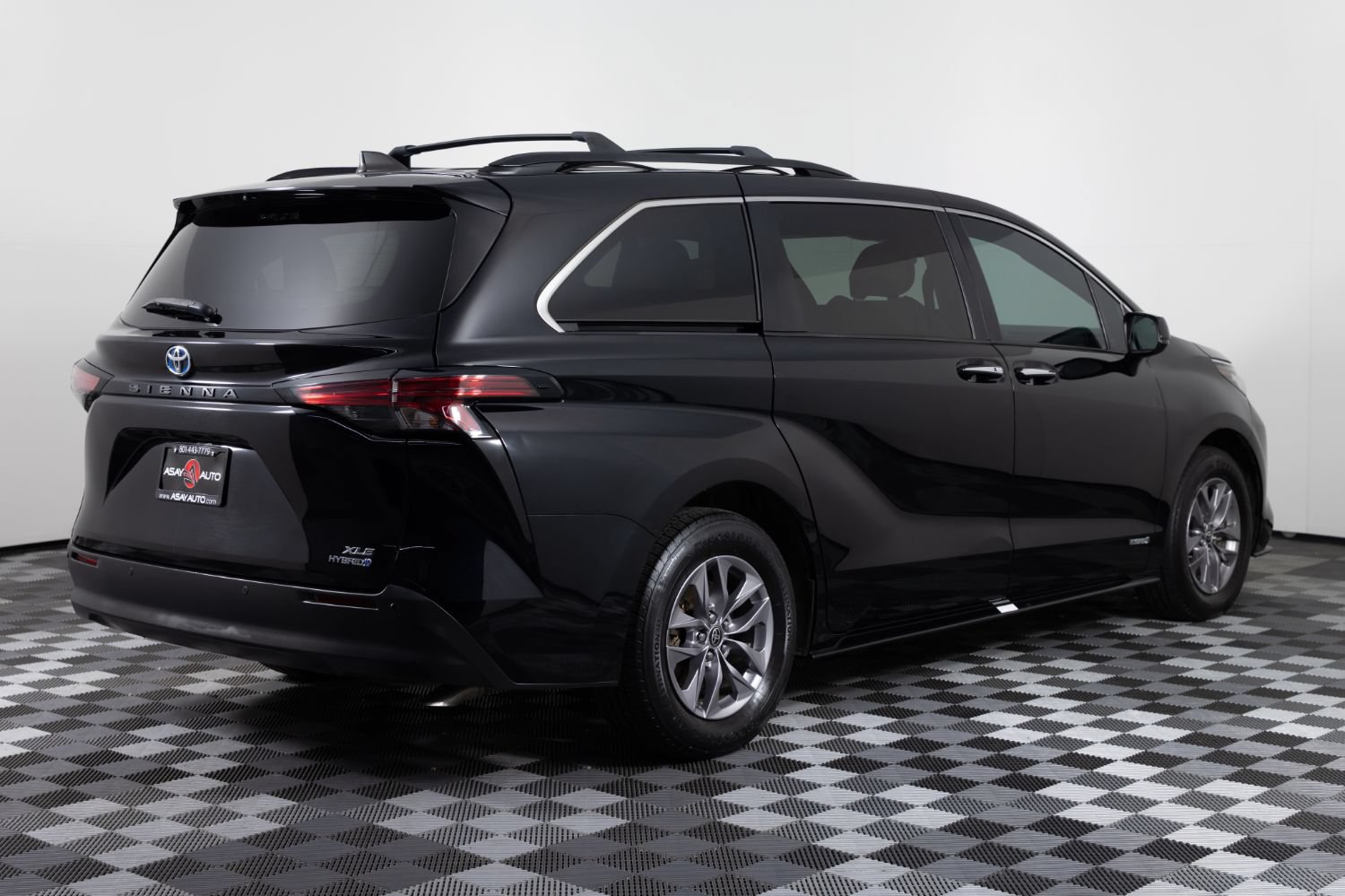 Used 2021 Toyota Sienna XLE FWD image 8