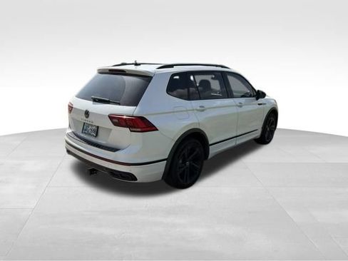 Used 2023 Volkswagen Tiguan SE R-Line FWD image 3
