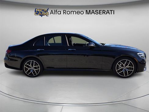 Used 2022 Mercedes-Benz E 350 4MATIC Sedan image 4