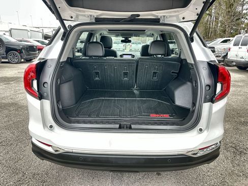 Certified 2024 GMC Terrain SLT w/ Infotainment Package II image 26