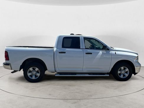 Used 2019 RAM 1500 Tradesman w/ Chrome Appearance Group AWD/4WD image 7