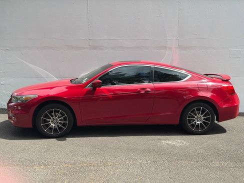 Used 2011 Honda Accord EX image 2