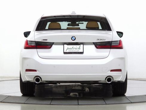 New 2026 BMW 330i xDrive Sedan w/ Premium Package AWD/4WD image 7