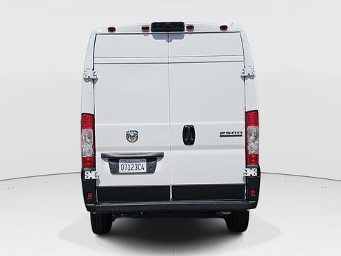 Used 2025 RAM ProMaster 2500 w/ Convenience Group FWD image 4