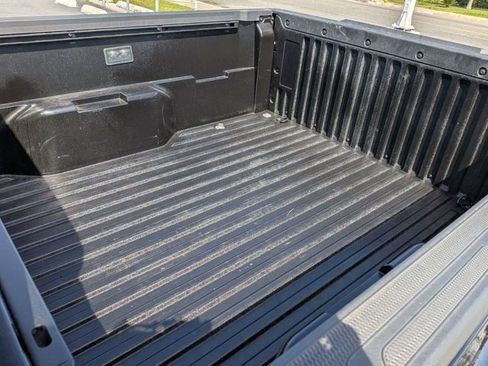 Used 2025 Toyota Tacoma SR5 AWD/4WD image 24