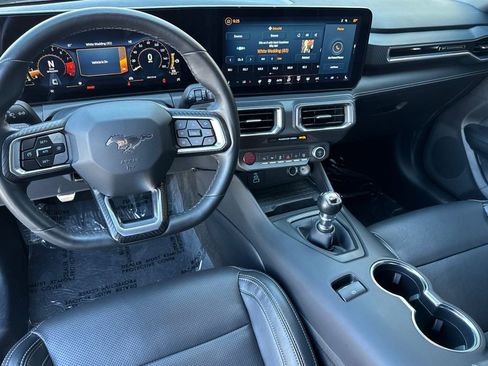 Used 2024 Ford Mustang GT Premium image 4